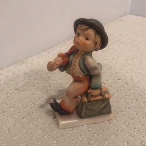 Vintage Hummel figurine
